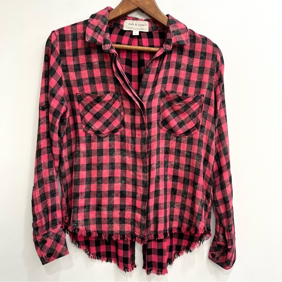 Cloth & Stone Red & Black Plaid Button Down Shirt Distressed Split Back Small - Picture 1 of 8